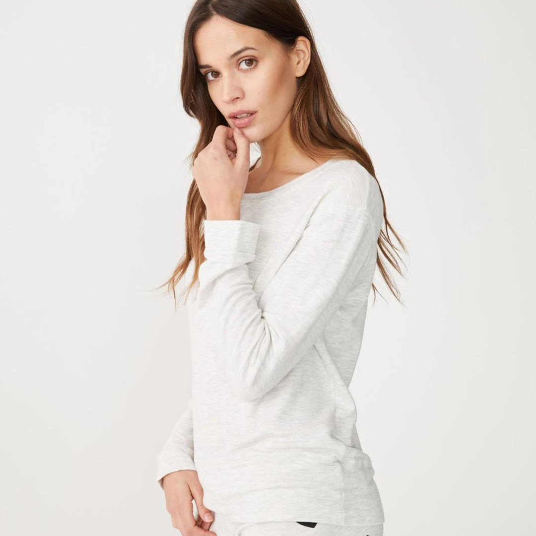 Monrow Summer Vacation Edit Supersoft Crewneck Sweatshirt 4 Monrow Summer Vacation Edit Supersoft Crewneck Sweatshirt